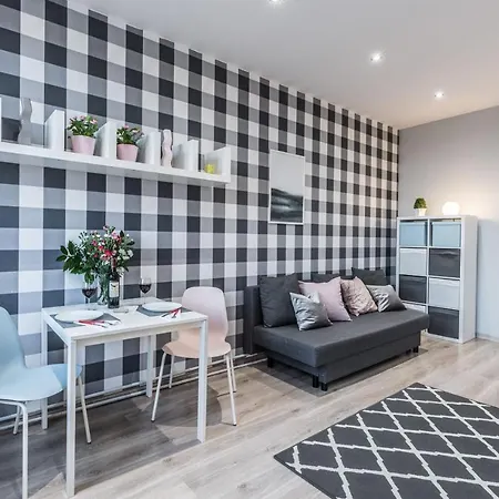 Rent Like - Plac J. Bema 5a